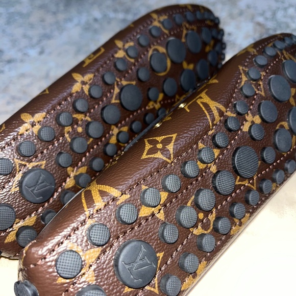 Louis Vuitton Leather Gloria Loafers - Size - Picture 10 of 16